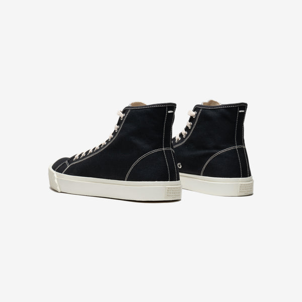 Maison Margiela - Tabi High Sneakers in Black