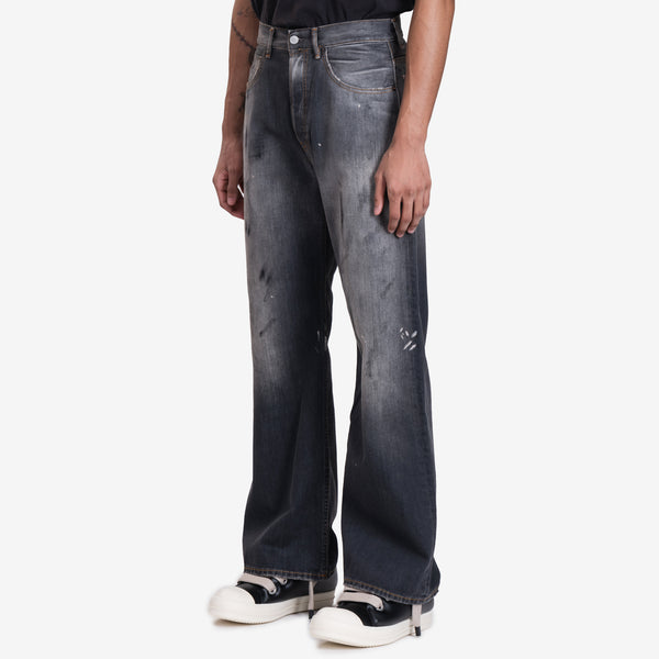 2021M Trafalgar Loose Fit Jeans