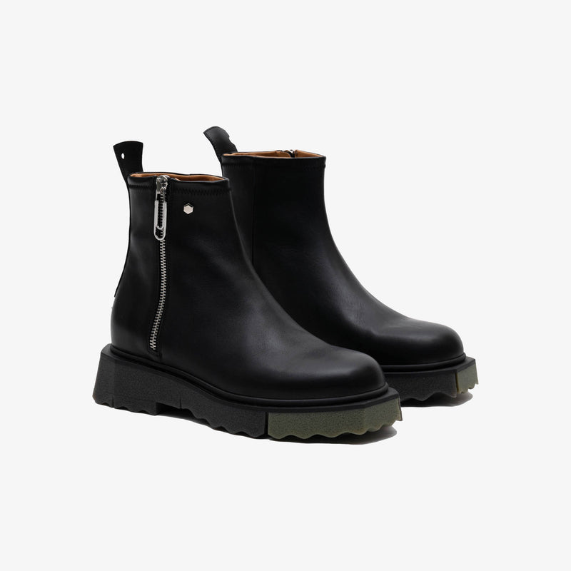 Off-White c/o Virgil Abloh - Leather Sponge Zip Boots in Black